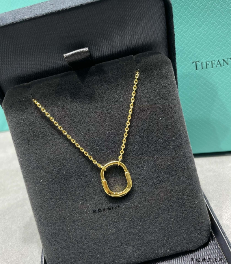 T*f*ny necklaces